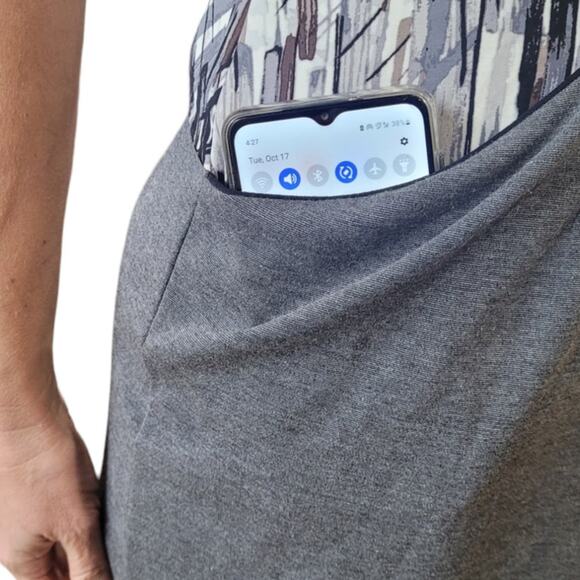 BCBGMAXAZRIA Gray Layered Graphic Bodycon Dress M Abstract Modern Career Capsule - Picture 3 of 10